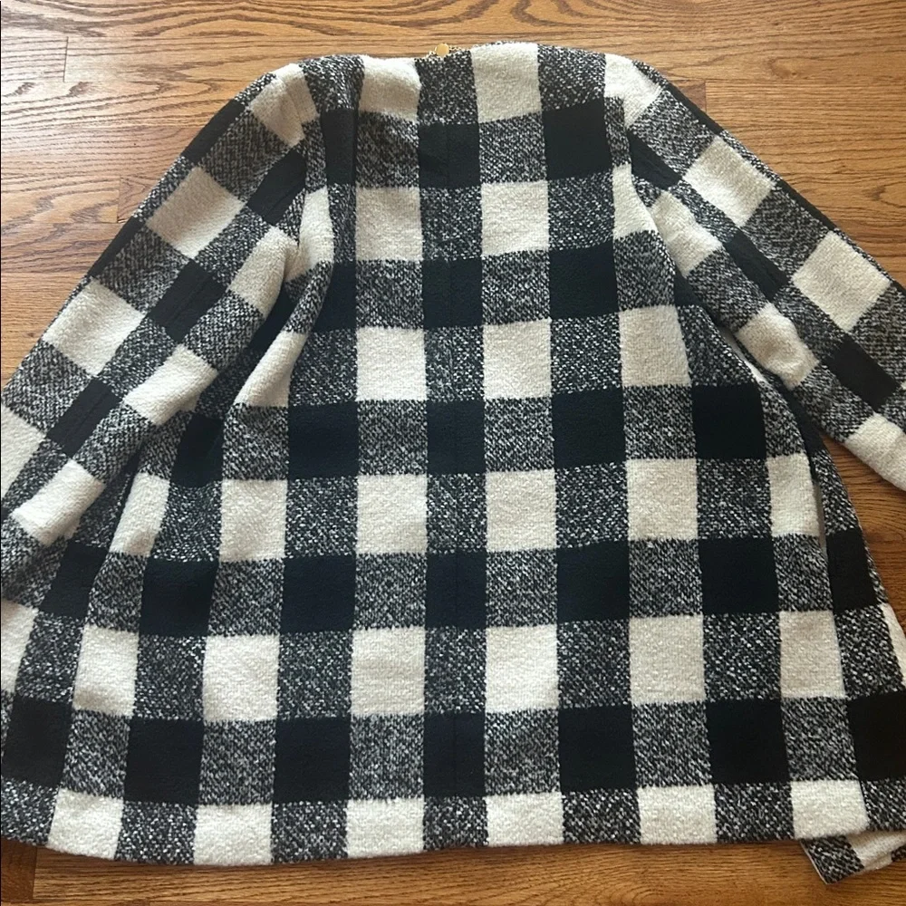 C. Wonder Black and White Checkered Coat Size Small - Picture 9 of 10